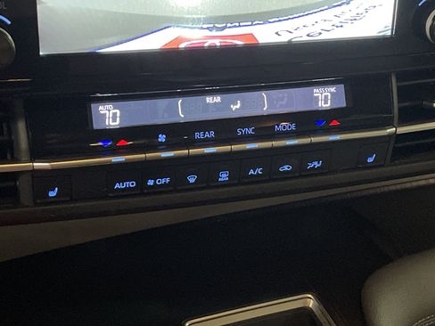 Certified 2022 Toyota Sienna XLE image 24