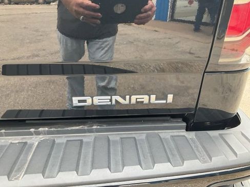 Used 2016 GMC Sierra 1500 Denali w/ Enhanced Driver Alert Package AWD/4WD image 11