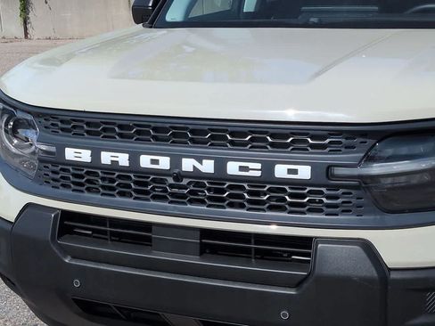 Used 2025 Ford Bronco Sport Outer Banks w/ Outer Banks Tech Package+ AWD/4WD image 12
