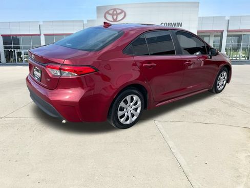 Used 2023 Toyota Corolla LE FWD image 5