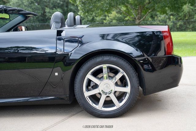 Used 2006 Cadillac XLR RWD image 5