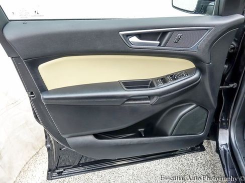 Used 2024 Ford Edge SE w/ Black Appearance Package image 20