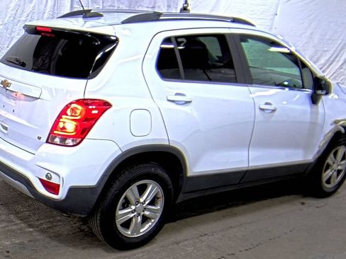 Used 2019 Chevrolet Trax LT AWD/4WD image 2