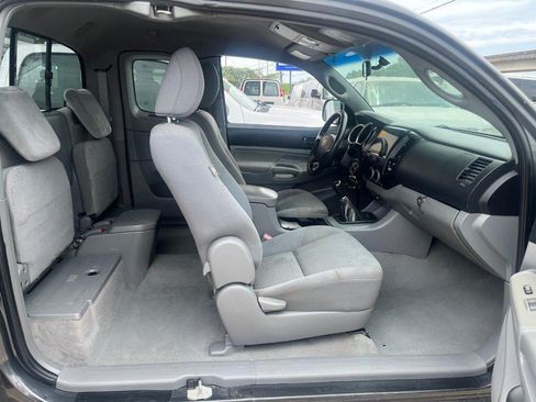 Used 2010 Toyota Tacoma 4x4 Access Cab w/ Convenience Pkg image 7