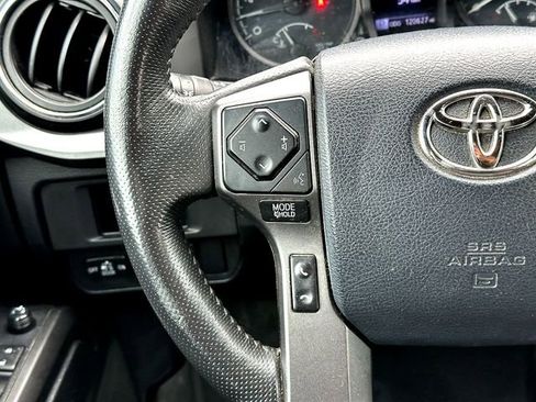 Used 2019 Toyota Tacoma TRD Off-Road AWD/4WD image 22