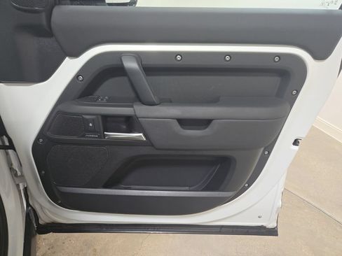 Used 2025 Land Rover Defender 110 S AWD/4WD image 28