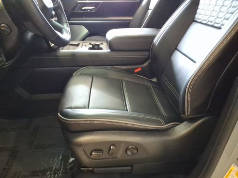 Used 2025 GMC Sierra EV Denali AWD/4WD image 13
