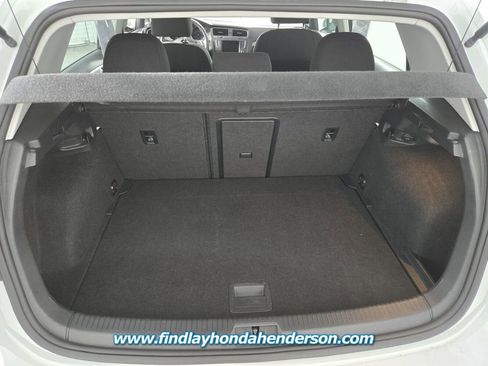 Used 2016 Volkswagen e-Golf SE image 12