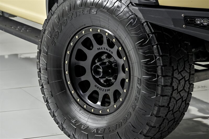 Used 2021 Ford F150 Raptor w/ Equipment Group 801A High AWD/4WD image 3