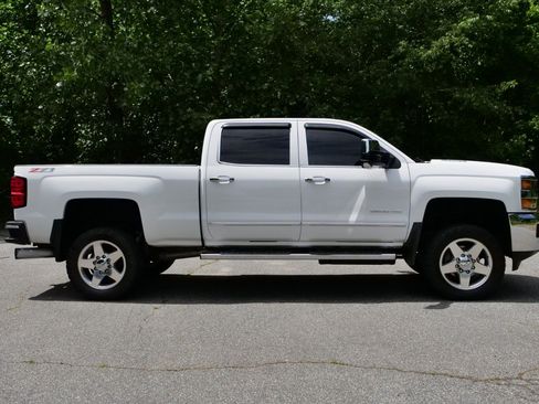Used 2015 Chevrolet Silverado 2500 LTZ w/ Duramax Plus Package AWD/4WD image 45