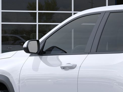 New 2027 Chevrolet Equinox LT FWD image 12