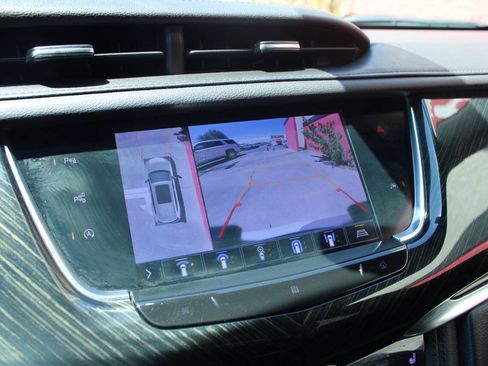 Used 2020 Cadillac XT6 Premium Luxury AWD/4WD image 26