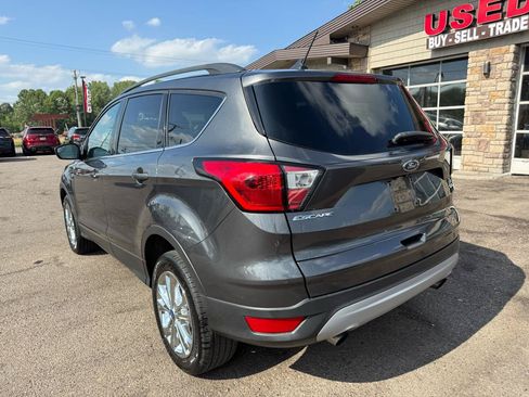 Used 2018 Ford Escape SE w/ SE Sync 3 Package AWD/4WD image 9