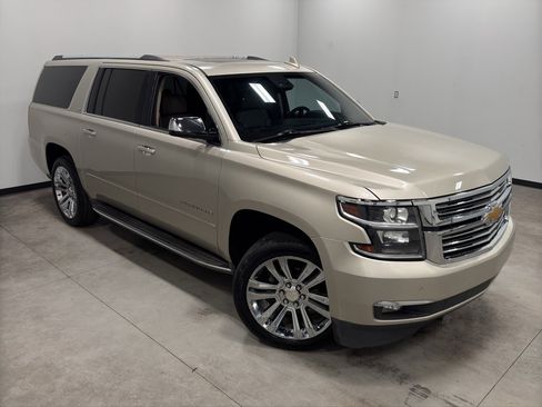 Used 2016 Chevrolet Suburban LTZ image 37