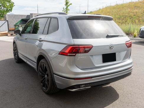 Used 2021 Volkswagen Tiguan SE R-Line FWD image 5