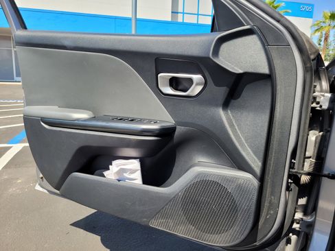 Used 2025 Kia K4 LXS image 25