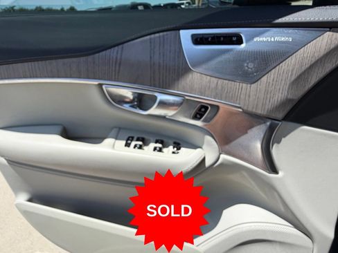 Certified 2024 Volvo XC90 T8 Ultimate AWD/4WD image 26