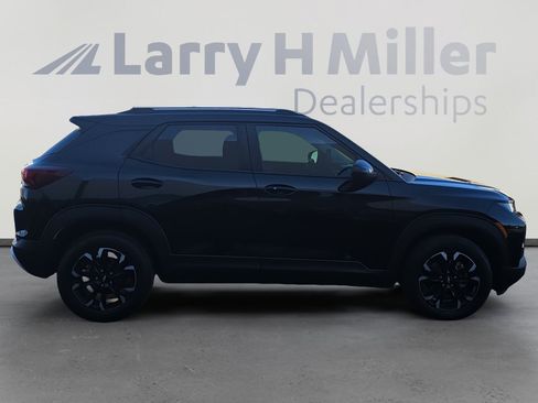 Used 2021 Chevrolet TrailBlazer LT w/ Convenience Package FWD image 6