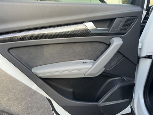 Used 2025 Audi SQ5 Premium Plus image 15