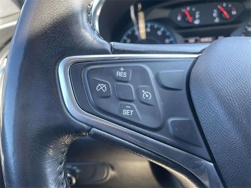 Used 2018 Chevrolet Equinox LT image 15