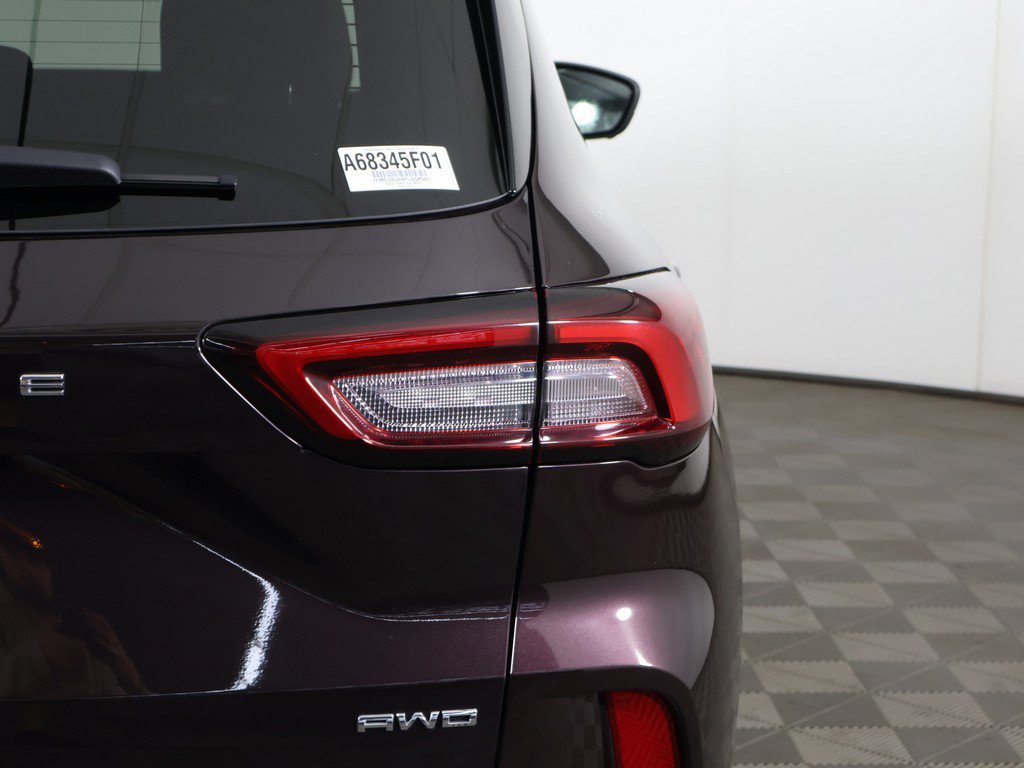 Used 2023 Ford Escape Platinum w/ Premium Technology Package AWD/4WD image 20