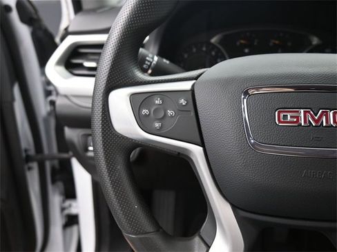 Used 2023 GMC Acadia SLE image 34