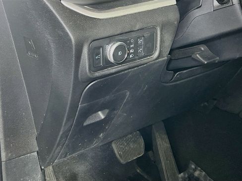 Used 2021 Ford Explorer XLT w/ Equipment Group 202A AWD/4WD image 10