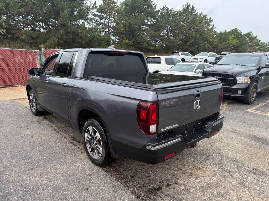 Used 2017 Honda Ridgeline RTL-T image 2