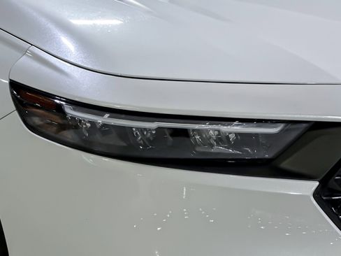 Used 2024 Honda Accord EX image 11