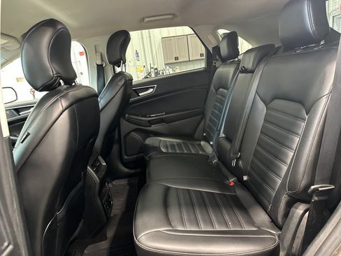 Used 2019 Ford Edge SEL w/ Equipment Group 201A AWD/4WD image 27