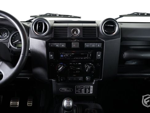 Used 1991 Land Rover Defender 110 image 24