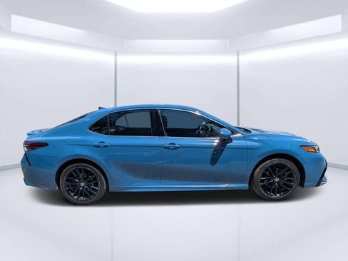 Used 2024 Toyota Camry XSE FWD image 2