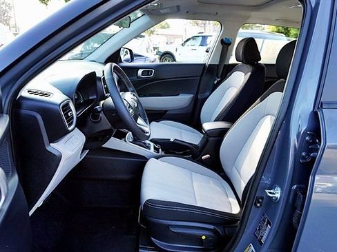 Certified 2026 Hyundai Venue SEL FWD image 14