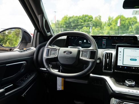 New 2026 Ford Expedition Max Platinum w/ Stealth Performance Package AWD/4WD image 35