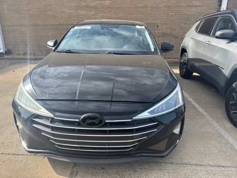 Used 2019 Hyundai Elantra Value Edition w/ Cargo Package FWD image 2