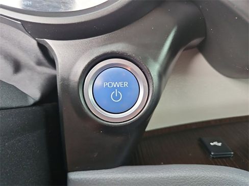 Used 2021 Toyota Sienna LE image 16