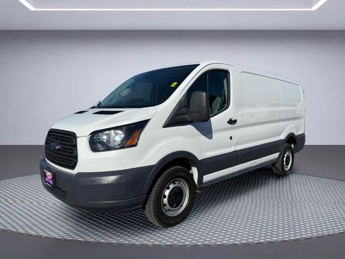 Used 2018 Ford Transit 250 130 Low Roof RWD image 1