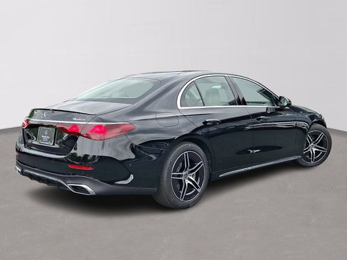 Certified 2026 Mercedes-Benz E 350 4MATIC Sedan image 4