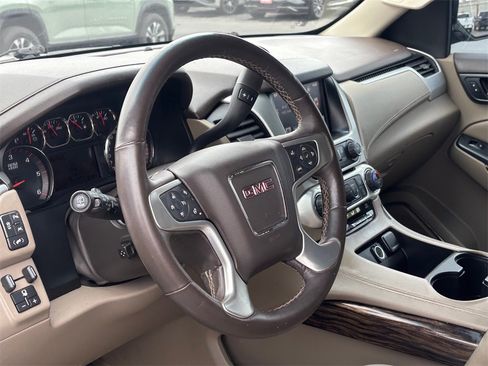 Used 2016 GMC Yukon SLT w/ Open Road Package image 3