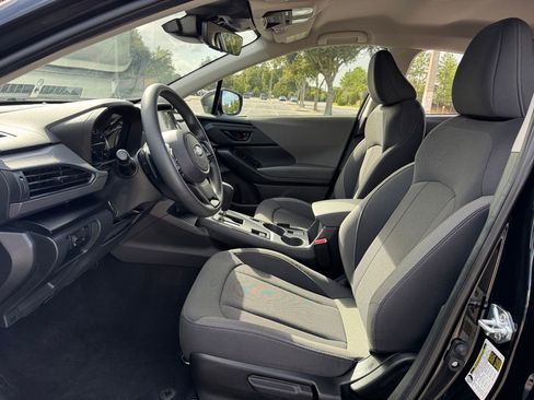 Used 2025 Subaru Crosstrek 2.0i Premium image 15