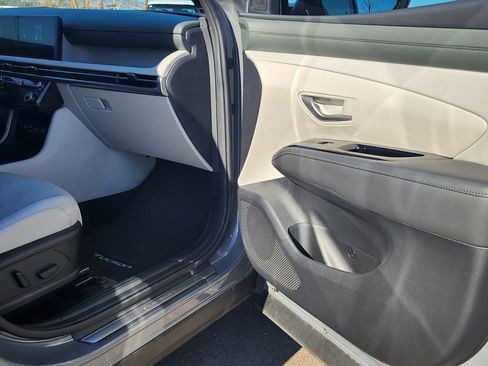 Used 2025 Hyundai Tucson Limited image 25