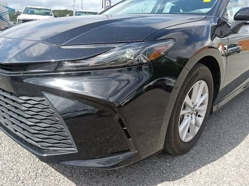 Used 2025 Toyota Camry LE FWD image 9