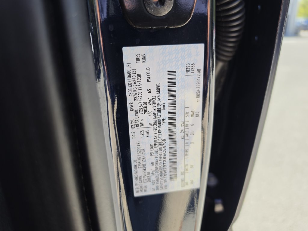 Used 2025 Ford F250 Lariat w/ Black Appearance Package AWD/4WD image 37