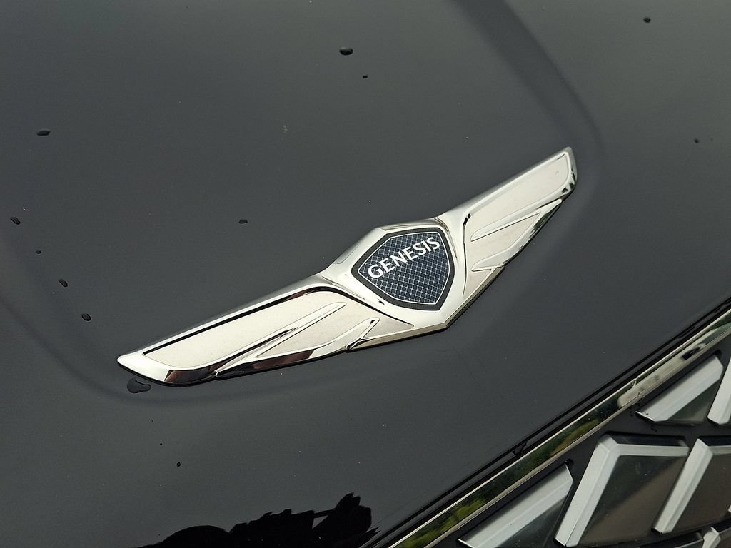Used 2023 Genesis Electrified GV70 AWD/4WD image 35