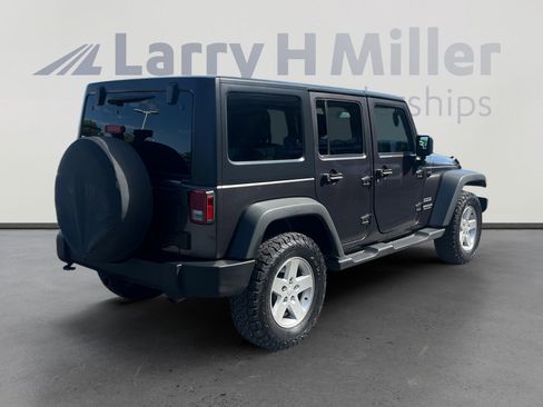 Used 2016 Jeep Wrangler Unlimited Sport w/ Quick Order Package 24S AWD/4WD image 5