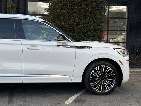 Used 2023 Lincoln Aviator Black Label w/ Class IV Trailer Tow Package image 23