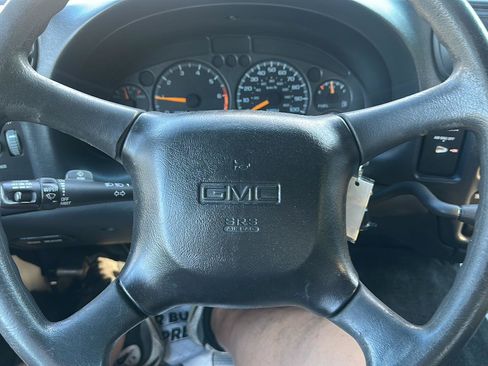 Used 2001 GMC Sonoma SLS w/ Hot Looks Pkg RWD image 15