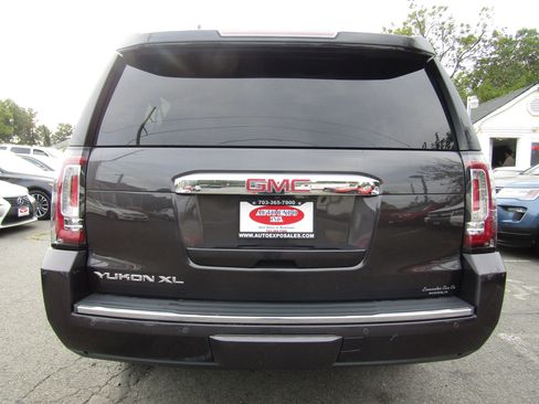 Used 2016 GMC Yukon XL Denali w/ Open Road Package image 6