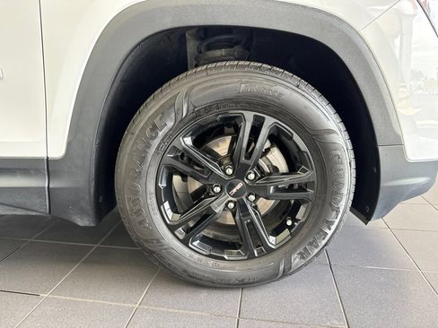 Used 2024 GMC Terrain AT4 AWD/4WD image 51
