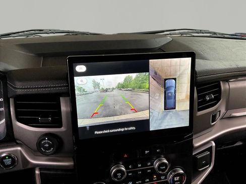 Used 2022 Ford Expedition XLT AWD/4WD image 14